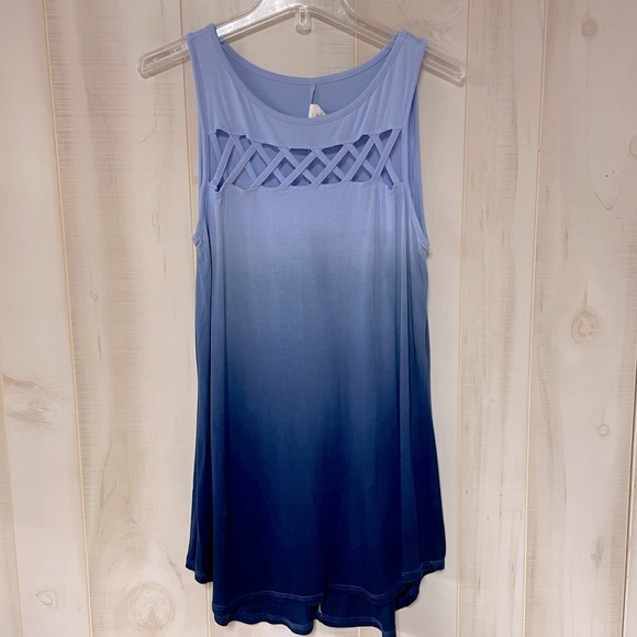 Livi Active Tops - Livi Blue Ombré Sleeveless Top With Criss Cross Cutout  Sz 10/12 Tunic